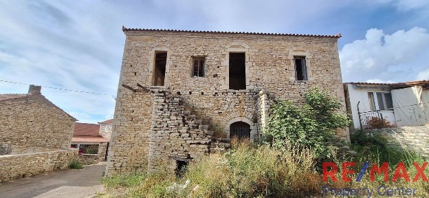 Μονοκατοικία, 170τ. μ.