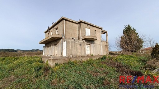 Μονοκατοικία, 240τ. μ.