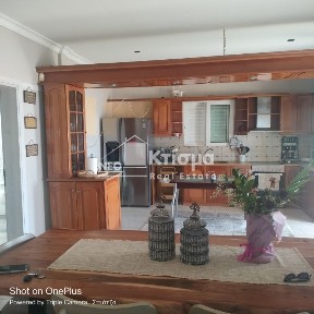Μονοκατοικία, 220τ. μ.