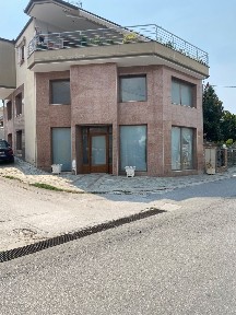 Κατάστημα, 130τ. μ.