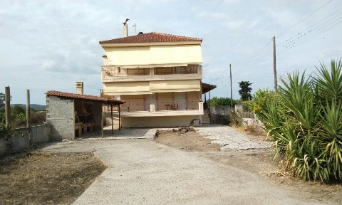 Γουριά, Οινιάδες (Αιτωλοακαρνανία)