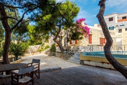 Ποσειδωνία, Σύρος (Κυκλάδες)