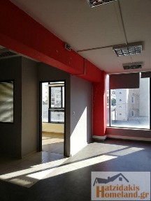 Αγία Σοφία - Μανιάτικα, Ταμπούρια - Αγία Σοφία (Πειραιάς)
