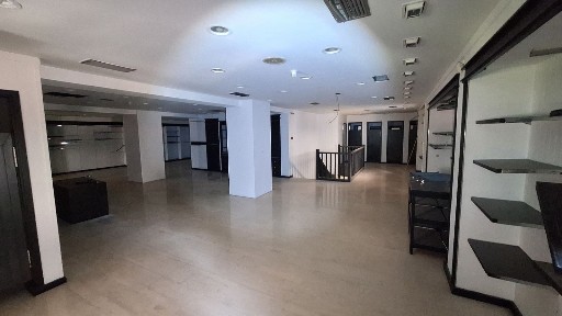 Γραφείο, 230τ. μ.