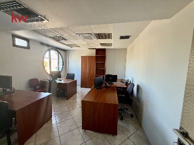 Γραφείο, 180τ. μ.