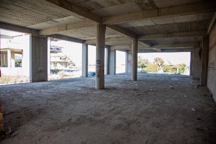 Κτίριο, 855τ. μ.