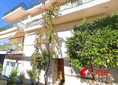 Κτίριο, 249τ. μ.