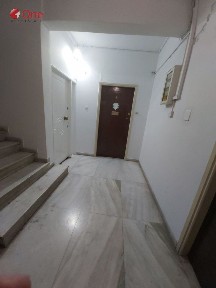Κτίριο, 2100τ. μ.