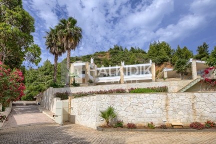 Λουτρά, Παλλήνη (Χαλκιδική)