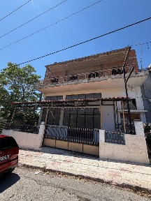 Μονοκατοικία, 180τ. μ.