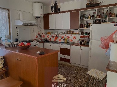 Συγκρότημα διαμερισμάτων, 210τ. μ.