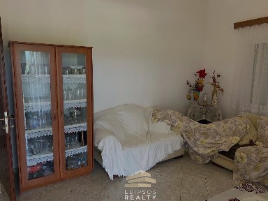 Συγκρότημα διαμερισμάτων, 240τ. μ.