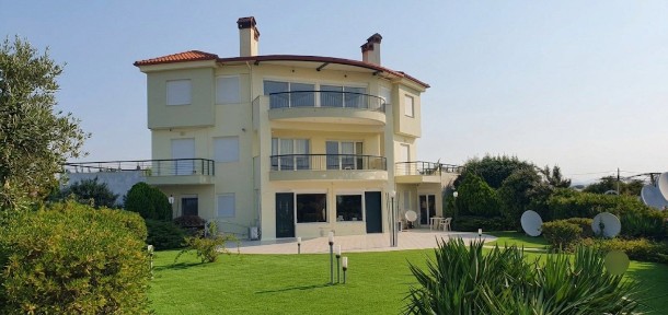 Μονοκατοικία, 480τ. μ.
