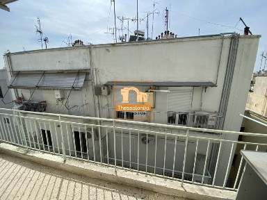 Πλατεία Ναυαρίνου, Κέντρο Θεσσαλονίκης (Θεσσαλονίκη - Δήμος), Αλ. Σβώλου 35