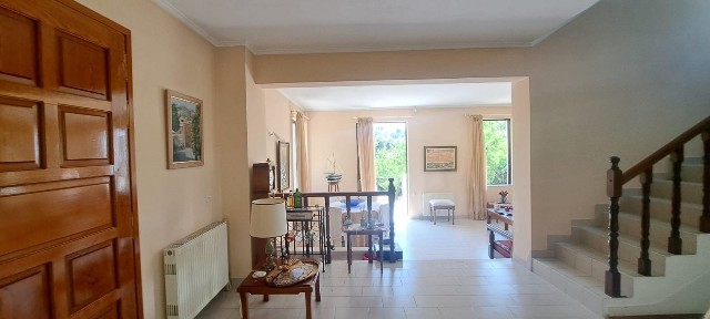 Καπιτένια, Άγιος Στέφανος (Αθήνα - Βόρεια Προάστια)
