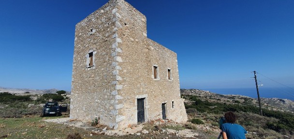 Μονοκατοικία, 336τ. μ.