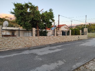 Μονοκατοικία, 77τ. μ.