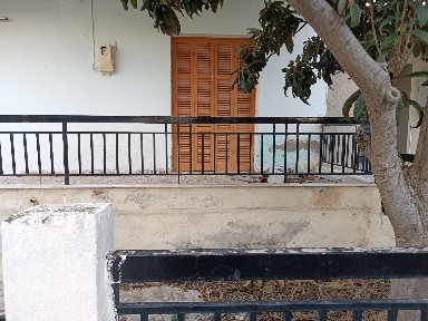 Μονοκατοικία, 80τ. μ.