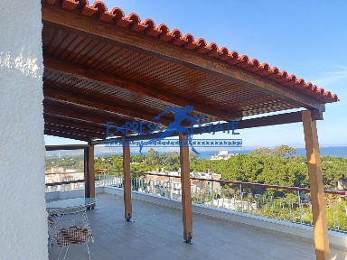 Κέντρο, Νέα Μάκρη (Αθήνα - Ανατολικά Προάστια)