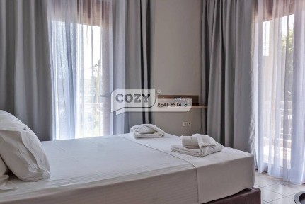 Συγκρότημα διαμερισμάτων, 300τ. μ.