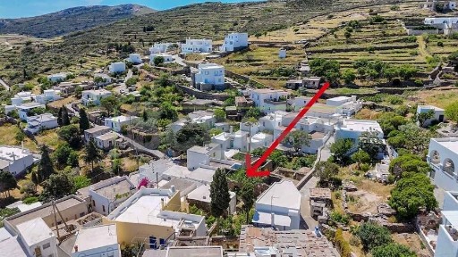 Κτίριο, 41τ. μ.