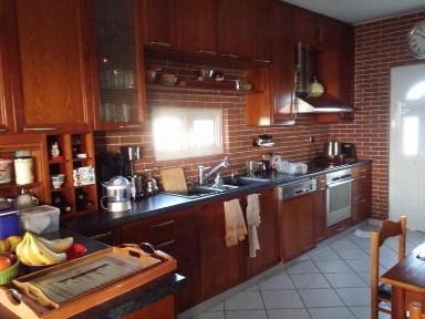 Μονοκατοικία, 380τ. μ.