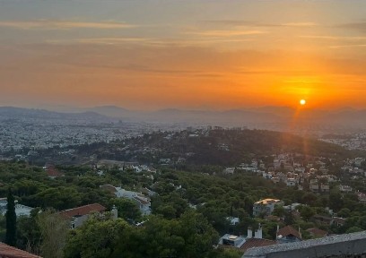 Μονοκατοικία, 300τ. μ.