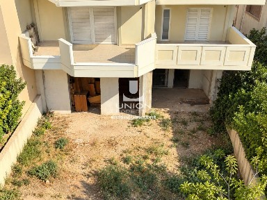 Κτίριο, 320τ. μ.