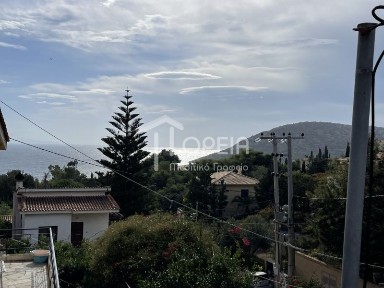 Κτίριο, 450τ. μ.
