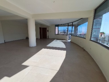 Κατάστημα, 94τ. μ.