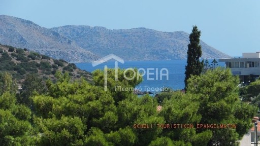 Μονοκατοικία, 370τ. μ.