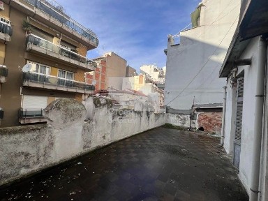 Κτίριο, 700τ. μ.