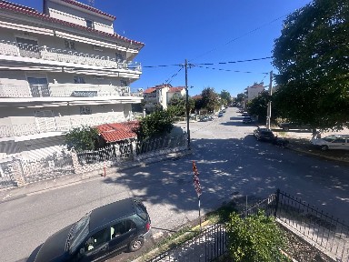 Κτίριο, 100τ. μ.