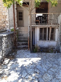 Μονοκατοικία, 180τ. μ.