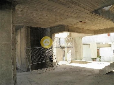 Κτίριο, 555τ. μ.