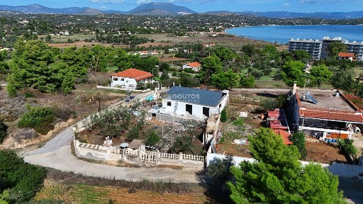 Μονοκατοικία, 122τ. μ.
