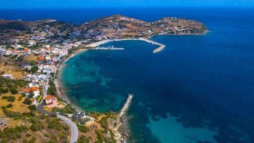 Δύστος (Εύβοια), Δύστος, Πετριών