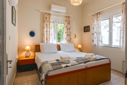 Πόλη, Ρόδος (Δωδεκάνησα), Στρατηγού Ζήση 10, Ρόδος 85132
