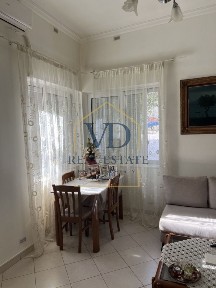 Κτίριο, 246τ. μ.