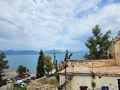 Κτίριο, 260τ. μ.