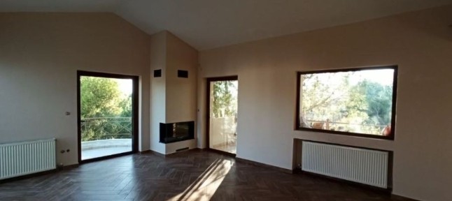 Αδάμες (Οικισμός Γράμμος - Φοίνικας), Κηφισιά (Αθήνα - Βόρεια Προάστια)