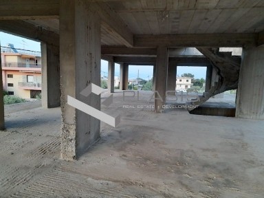 Κτίριο, 589τ. μ.