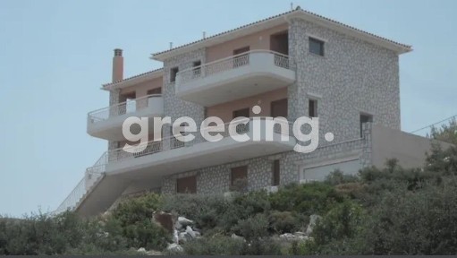 Μονοκατοικία, 400τ. μ.