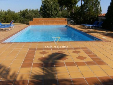 Νέα Ποτίδαια, Μουδανιά (Χαλκιδική)