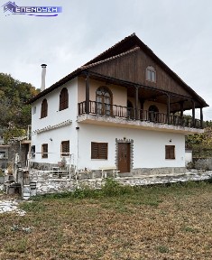 Μονοκατοικία, 160τ. μ.