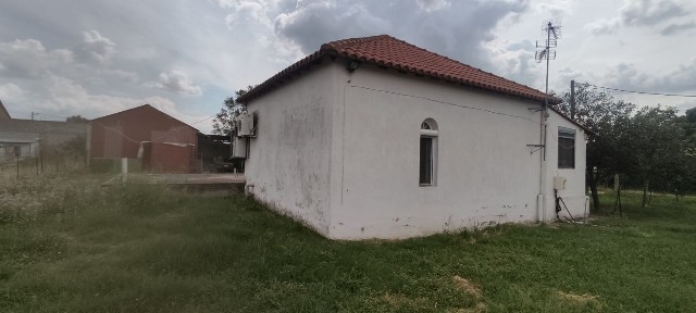 Μονοκατοικία, 80τ. μ.