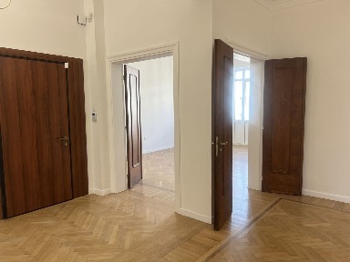 Διαμέρισμα, 285τ. μ.