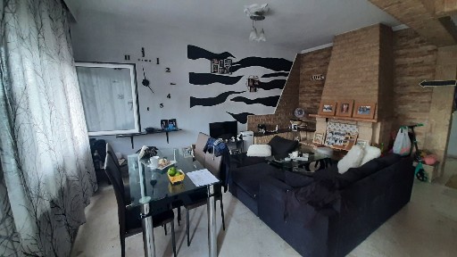 Κτίριο, 200τ. μ.