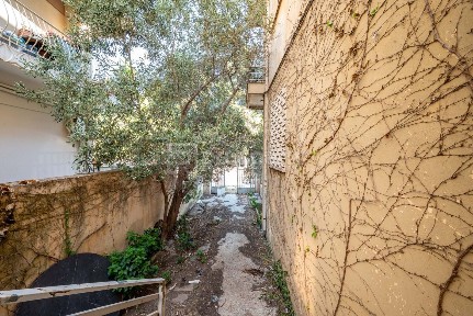 Συγκρότημα διαμερισμάτων, 355τ. μ.