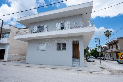 Συγκρότημα διαμερισμάτων, 320τ. μ.